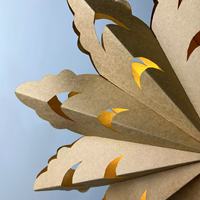 Vente en gros de lanterne de Noël suspendue en papier marron à 7 angles pour la décoration de fête de mariage