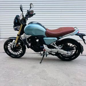 Da Yang Tian Ang <span class=keywords><strong>200</strong></span> - Motocicletta Retrò a Benzina a Due Ruote di Seconda Mano Finitura Verniciata Originale. Qualità Garantita. - Product Image 1
