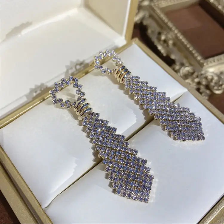 SC Hot Selling Koreanische Krawatte Baumel Ohrringe Schmuck Glänzende Voll diamant Ohrringe TikTok Mode Zirkon Krawatte Ohrringe Frauen 2022