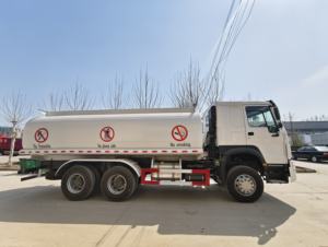 Camión <span class=keywords><strong>Cisterna</strong></span> <span class=keywords><strong>de</strong></span> Combustible Diésel HOWO 6x4 <span class=keywords><strong>de</strong></span> 10 Ruedas, 351-450 HP, 20,000 Litros (<span class=keywords><strong>5000</strong></span> <span class=keywords><strong>Galones</strong></span>), con Tanque <span class=keywords><strong>de</strong></span> Aleación <span class=keywords><strong>de</strong></span> Aluminio, Nuevo <span class=keywords><strong>de</strong></span> Fábrica en China - Product Image 6