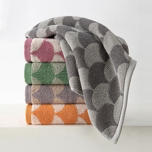 Il nuovo asciugamano 100 di alta qualità in cotone persante assorbe l'<span class=keywords><strong>acqua</strong></span> e non è facile perdere i capelli 110g asciugamano per il viso - Product Image 2