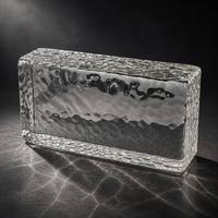 Vente en gros de briques de verre fusionné alvéolées 200x100x50mm, carreaux muraux décoratifs solides pour grands projets de cloisons