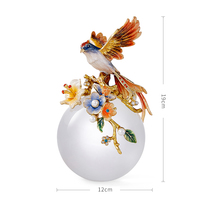 Ornamen Bola Kaca Mewah Bergaya Art Deco Seri Baru RORO, Hiasan Burung dan Bunga untuk Dekorasi Meja, Lukisan Enamel Buatan Tangan