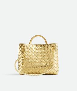 Bolso de Mano Pequeño Andiamo de Lujo de Bottega BV en Piel Intrecciada Flexible con Detalle de Nudo Característico y Cierre Abierto Veneta - Product Image 5