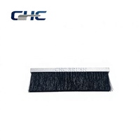 Brosse à bande en fibres de nylon longues avec base en alliage d'aluminium, brosse de nettoyage de surface industrielle avec poils en nylon noir