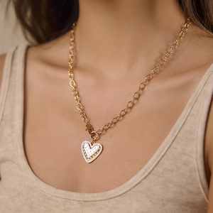 Collar con Colgante <span class=keywords><strong>de</strong></span> Corazón <span class=keywords><strong>de</strong></span> Acero Inoxidable Chapado en Oro <span class=keywords><strong>de</strong></span> 18K <span class=keywords><strong>de</strong></span> <span class=keywords><strong>J</strong></span>&D Jewelry, Cadena Cruzada con Circonita Blanca para Mujer, 50CM - Product Image 1