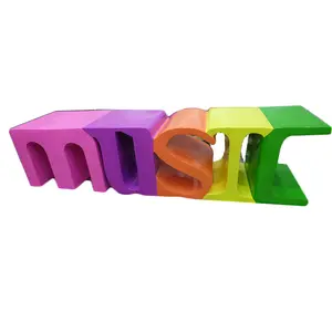 Наружные скамейки, украшения, многоцветный алфавит, скамейка из стекловолокна для торгового центра