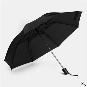 Parapluie pliant en deux, personnalisé avec logo, fabriqué en Chine, design classique, en polyester, idéal pour les cadeaux d'affaires (vente en gros) - Product Image 2