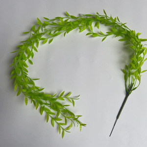 Guirlande de feuilles d'eucalyptus artificielles vertes, lot multi-pièces, pour décoration intérieure de mariage, plante en plastique haute simulation - Product Image 3