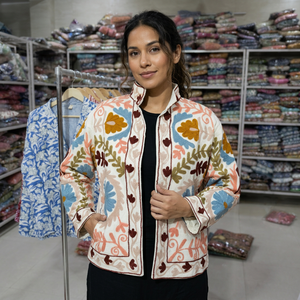 Chaqueta Acolchada de Terciopelo Estilo Bohemio con Bordado a Mano, Patrón de Patchwork, Cuello Mandarín, Manga Larga, Ropa Exterior Casual de Otoño para Mujer - Product Image 1