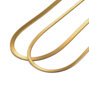 Chaîne de lame en acier inoxydable nouveau collier européen et américain pour hommes et femmes personnalisé collier de clavicule plate os de serpent - Product Image 5