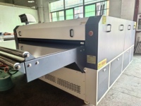Machine de laminage à plat automatique grand format pour tissus, adhésifs thermofusibles, composés à base d'eau et de solvants, pour composites en mousse