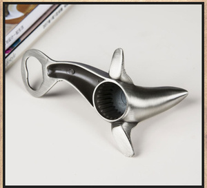 Abrebotellas de cerveza de decoración del hogar en forma de delfín de Material metálico de alta calidad - Product Image 5