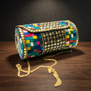 Sac à main cylindrique en résine multicolore fait main avec mosaïque en laiton et chaîne pour femme, idéal pour les soirées et occasions festives |   Artisanat en résine - Product Image 1