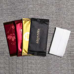 Toallitas Húmedas de Limpieza Personalizadas, Empaquetadas Individualmente, Desechables, de Tela No Tejida, con Agua, con Logotipo - Product Image 4