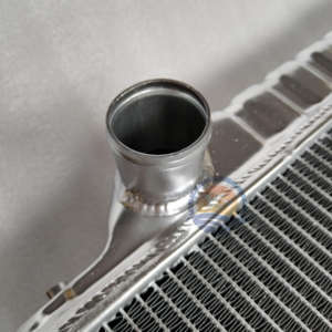 Radiatore Serbatoio Acqua ZX200-1 ZX210 ZX225 ZX230 ZX240-3G 4649913 4448338 per Ricambi Escavatore <span class=keywords><strong>Hitachi</strong></span> - Product Image 4