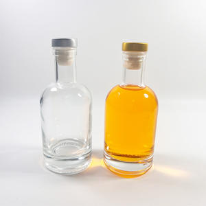 Venta al por mayor de botellas de <span class=keywords><strong>vodka</strong></span> cilíndricas vacías transparentes reciclables de 100ml y 250ml para serigrafía con corcho de <span class=keywords><strong>vodka</strong></span> absoluto - Product Image 4