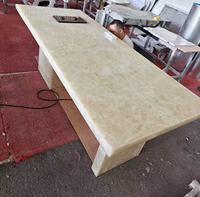Table à manger moderne de luxe personnalisée en marbre avec design translucide à veines dorées pour villa et hôtel, écologique
