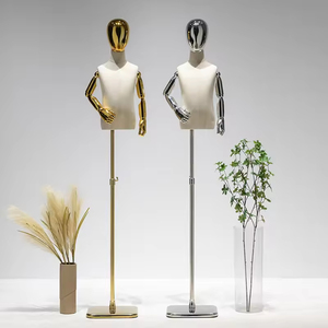 Mannequin Enfant Bébé Demi-Corps Réaliste et Vif avec Tête Chromée, Revêtement en Tissu et Base Métallique Électroplaquée - Product Image 1