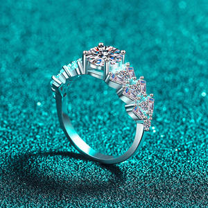 女性用ソリッド925スターリングシルバー人工ダイヤモンドリング1.0カラットDカラーVVS1モアッサナイト記念日結婚指輪 - Product Image 5