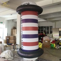 Piliers gonflables décoratifs en forme de cœur pour événements. Colonnes gonflables décoratives pour exposition