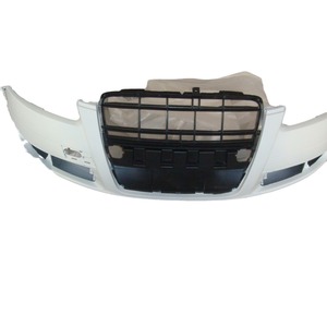 Couvre-pare-chocs avant Audi A6 4F0 807 105 B en plastique pour modèles 2004-2008 avec découpes pour feux antibrouillard - Product Image 2