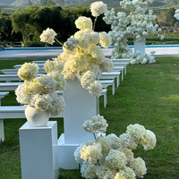 Bunga Hydrangea Putih Buatan yang Menyerupai Asli untuk Dekorasi Latar Belakang Pernikahan, Dekorasi Upacara Lamaran, Bunga Latar Belakang dengan Desain Kustom