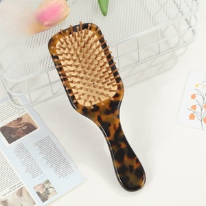 Peine para el pelo de acetato con logotipo personalizado, con colgante de concha blanca, creativo y bonito, peine para flequillo y maquillaje, peine con cojín de aire, peines para el pelo personalizados - Product Image 2