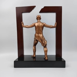 Récompenses personnalisées Résine Musculation Gars Statues Figurine Sculptures Artificielle Décoration de La Maison Trophées Trophée Souvenir Cadeaux - Product Image 5