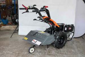 <span class=keywords><strong>Motozappa</strong></span> Resistente <span class=keywords><strong>a</strong></span> Due Ruote da 15 CV <span class=keywords><strong>a</strong></span> Benzina, Mini Trattore Multifunzione con Conducente <span class=keywords><strong>a</strong></span> Terra e Trasmissione <span class=keywords><strong>a</strong></span> Ingranaggi - Product Image 3