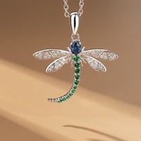 Huitan serie Animal moda libélula en forma de cadena colgante de latón Pave Zirconia Rhinestone Color plata colgante collar