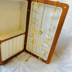 Yüksek lehçe moda titanyum çelik takı setleri 18k altın kaplama F mektup kolye bilezik kadınlar için su geçirmez takı - Product Image 4