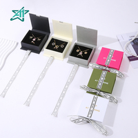 Boîte à bijoux en forme de livre A1 pour personnalisation de logo et identité de boutique, en carton artistique avec fermeture magnétique, idéale comme coffret cadeau