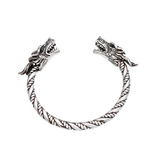 Bracelet en acier inoxydable torsadé avec tête de loup, bracelet viking pour hommes, solide, durable, rétro, haute qualité, bijoux vintage en métal lourd - Product Image 6