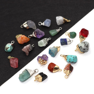 Charmes en pierre naturelle brute |   Pendentifs en pierres précieuses colorées brutes plaqués or 18 carats, 10x25mm, pour la fabrication de bijoux DIY - Product Image 2