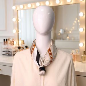 Écharpes en soie carrées de luxe à imprimé numérique long, élégantes et classiques européennes, foulard en soie, bandana pour femmes - Product Image 3