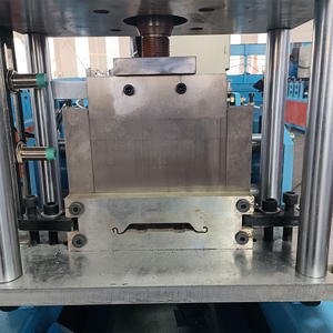 ייצור גבוה רולר רולר דלת תחתית רכבת מדריך לוח גליל להרכיב מכונת תריס גליל להרכיב מכונת - Product Image 4