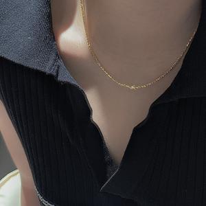 Collar de Trébol de la Suerte con Circonita Esmeralda para Mujer, Estilo Retro INS, Cadena de Clavícula de Plata Pura S925, Diseño de Nicho con Cuentas de Moda - Product Image 3