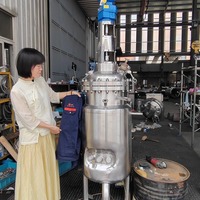 Cuve de Fermentation en Acier Inoxydable 316L avec Agitateur pour l'Industrie Alimentaire, Biotechnologique, Médicale et Chimique