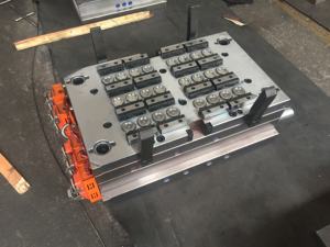 الصين العفن المورد خدمة مخصصة الدقة حقن صب المسمار البلاستيك غطاء زجاجة مياه العفن صنع - Product Image 3