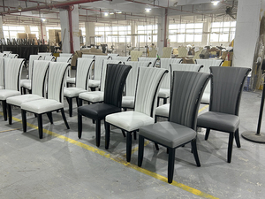 Silla de comedor de cuero europea al por mayor, silla de comedor tapizada clásica, silla con marco de madera con botones y patas curvas - Product Image 2