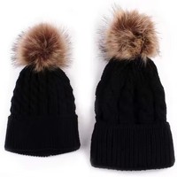 Chapeaux tricotés chauds d'hiver personnalisés 100% Bonnet en laine acrylique avec pompon en fourrure