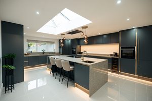 Muebles de Cocina Personalizables, Puerta de Gabinete Completa, Instalación Propia, Isla de Cuarzo, Encimera Integrada, Diseño de Ingeniería - Product Image 2