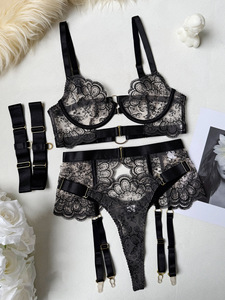 Conjunto de lencería sexy de 3 piezas con bordado floral de malla transparente de alta calidad para mujer, sujetador y bragas de encaje bordado transparente. - Product Image 5