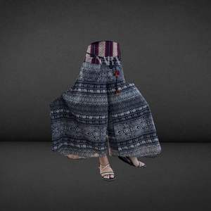 Pantalones inspirados en Naga Relax Fit, lona transpirable, cintura elástica, moda urbana versátil para ocio informal, servicio OEM disponible - Product Image 1