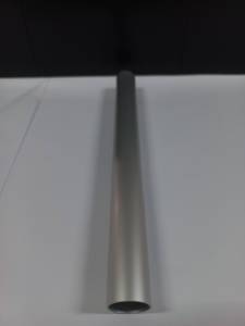 Rail de tête de store enrouleur en aluminium, tube de 38 mm et extrusion de rail inférieur, anodisation claire pour stores de fenêtre, Indonésie - Product Image 5