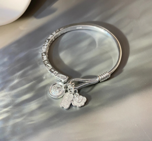 Nuevo brazalete abierto <span class=keywords><strong>de</strong></span> estilo chino con el <span class=keywords><strong>Dios</strong></span> <span class=keywords><strong>de</strong></span> la Fortuna y <span class=keywords><strong>palabras</strong></span> auspiciosas en las cuatro caras, joyería <span class=keywords><strong>de</strong></span> moda para mujer. - Product Image 3