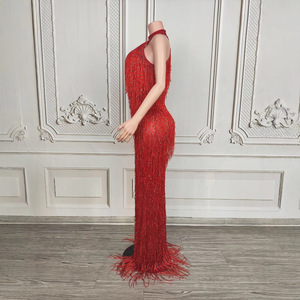 Robe longue élégante à bretelles spaghetti et <span class=keywords><strong>col</strong></span> halter avec franges, tenue de performance pour <span class=keywords><strong>danseuse</strong></span> de concert, soirée cocktail et événements professionnels - Product Image 3