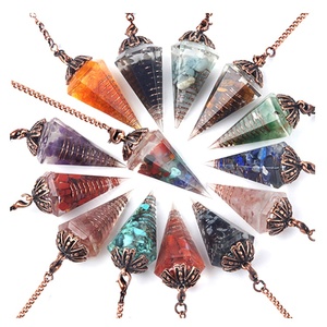 Chaîne en pierre de cristal multicolore et pendule spirituel en pierre de cuivre antique, utilisés pour la divination, la sorcellerie et l'hypnose - Product Image 1