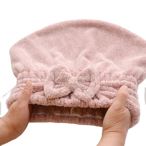 <span class=keywords><strong>Serviette</strong></span> <span class=keywords><strong>de</strong></span> <span class=keywords><strong>cheveux</strong></span> en <span class=keywords><strong>fibre</strong></span> <span class=keywords><strong>de</strong></span> <span class=keywords><strong>bambou</strong></span> charbon <span class=keywords><strong>de</strong></span> bois personnalisée, économique, écologique, hypoallergénique, séchage rapide, légère, absorbante et douce - Product Image 1